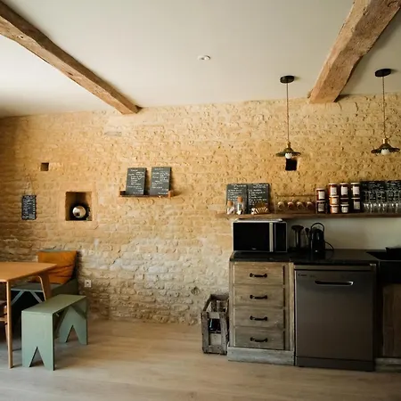 Le Domaine De L'hostellerie Bed & Breakfast Le Fresne-Camilly