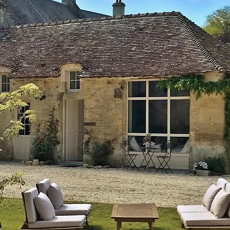 Le Domaine De L'hostellerie Bed & Breakfast Le Fresne-Camilly
