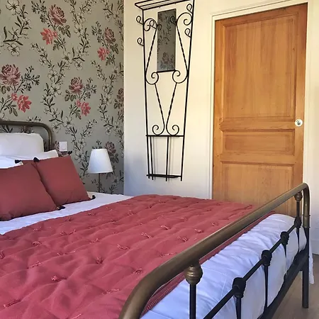 Le Domaine De L'hostellerie Bed & Breakfast Le Fresne-Camilly