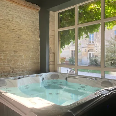 Le Domaine De L'hostellerie