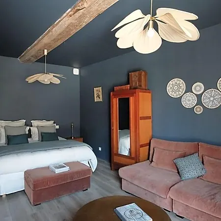 Le Domaine De L'hostellerie Bed & Breakfast Le Fresne-Camilly
