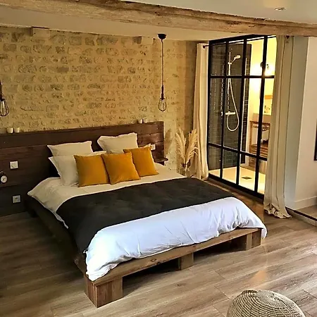 Le Domaine De L'hostellerie Bed & Breakfast Le Fresne-Camilly
